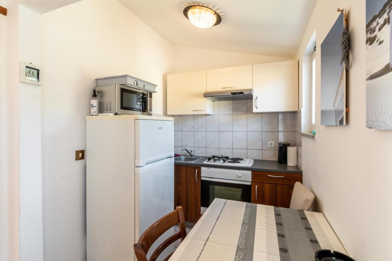 Apartments With A Parking Space Lopar, Rab - 14070 Exterior photo
